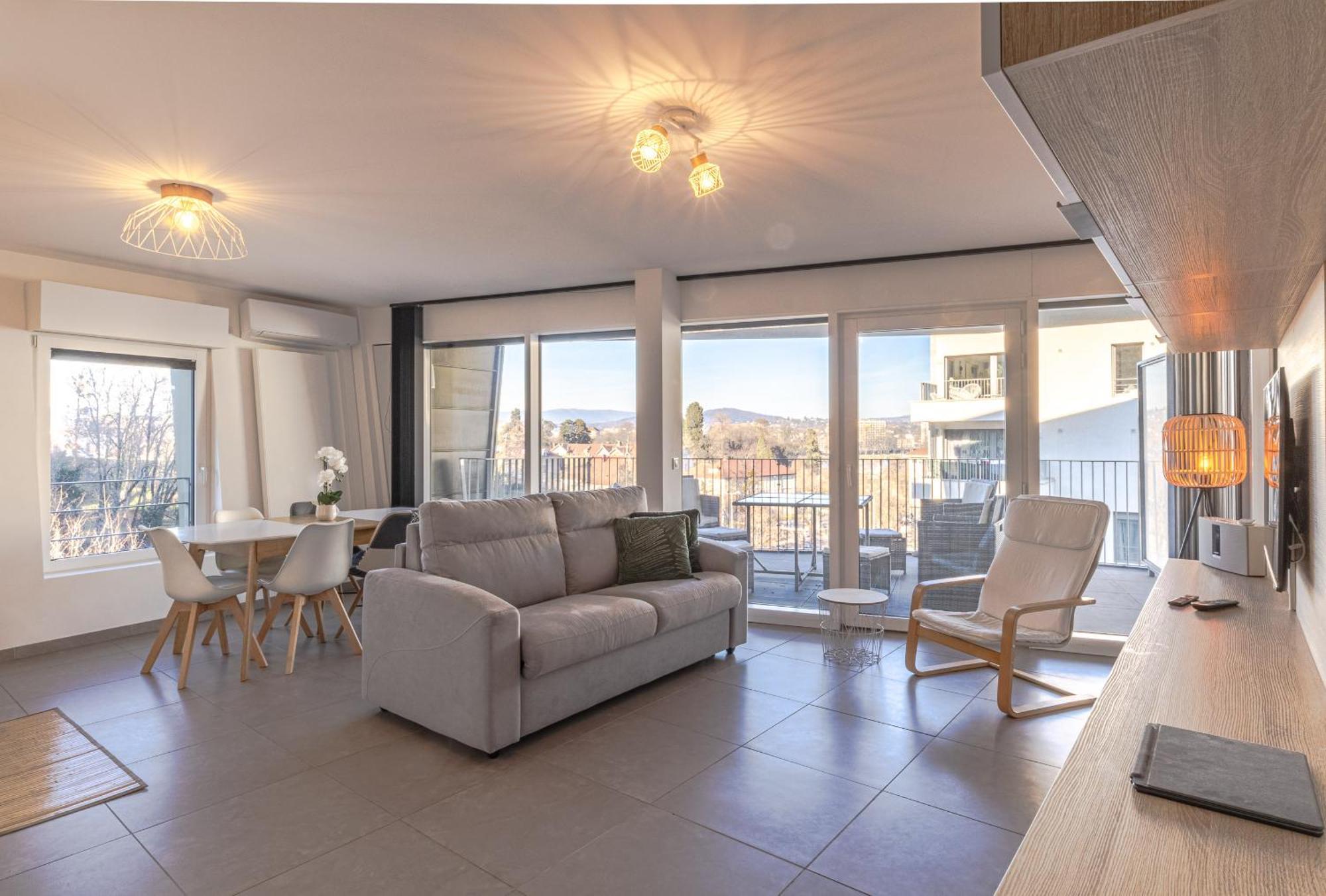 La Plume Vue Lac 3 Etoiles - Garage Prive, Secteur Recherche, Moderne & Tout Equipe, 6 Personnes Annecy Zewnętrze zdjęcie