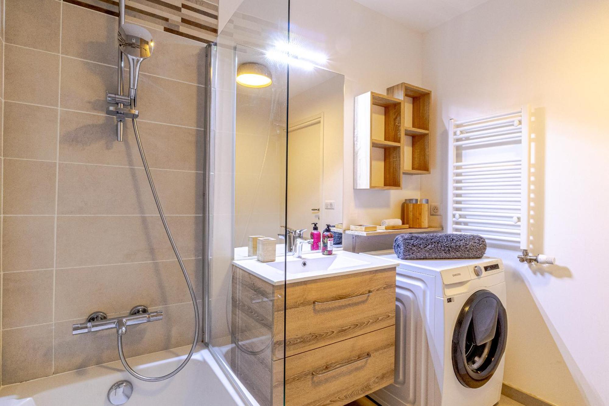 La Plume Vue Lac 3 Etoiles - Garage Prive, Secteur Recherche, Moderne & Tout Equipe, 6 Personnes Annecy Zewnętrze zdjęcie